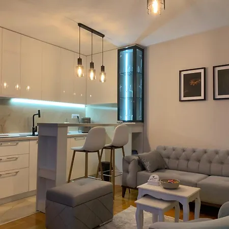 Urban Apartman-privatan Parking- Apartment Kraljevo