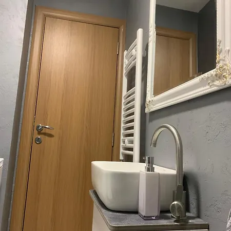 Urban Apartman-privatan Parking-