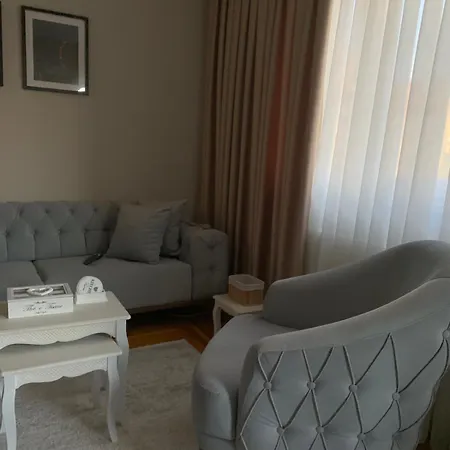 Urban Apartman-privatan Parking- Apartmán