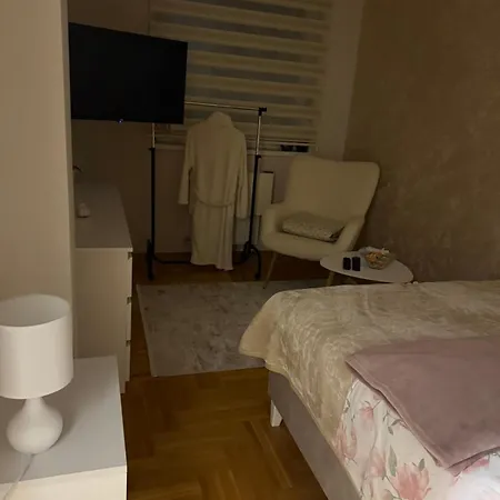 شقة Urban Apartman-privatan Parking- *