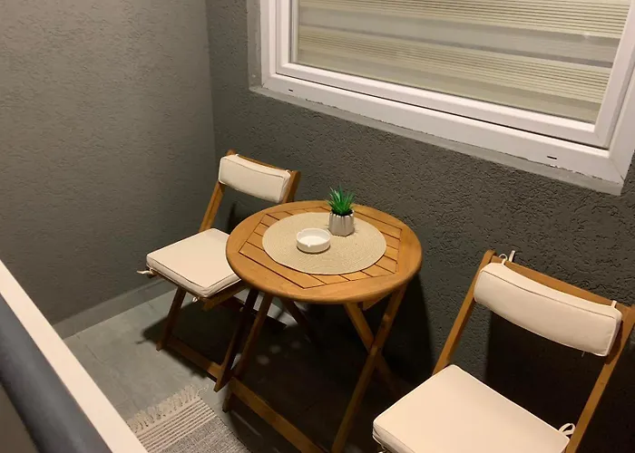 Urban Apartman-privatan Parking- * クラリエボ