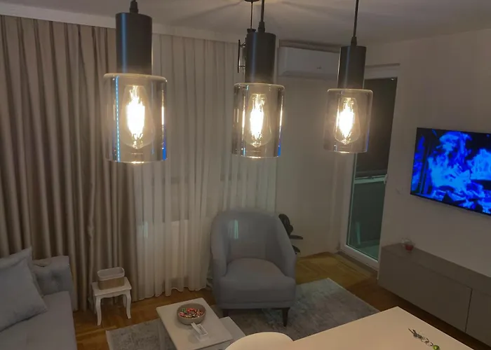 Urban Apartman-privatan Parking- アパート クラリエボ