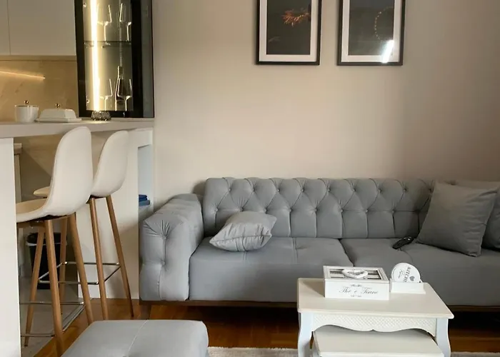 Urban Apartman-privatan Parking- クラリエボ